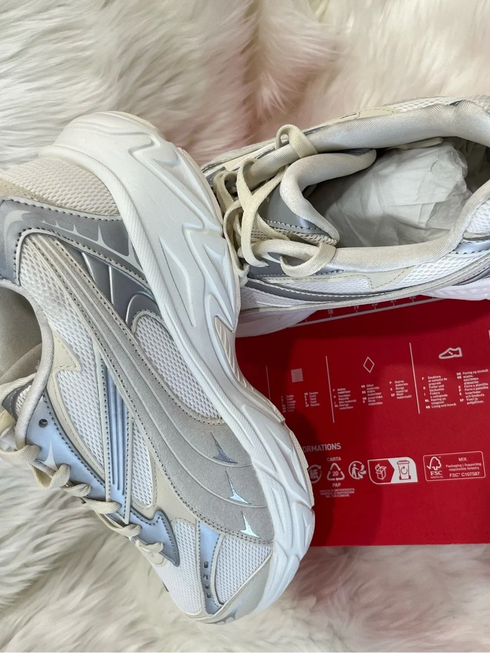 Puma‎ Morphic Retro Sneakers Warm White/Puma Silver Men’s Size 10